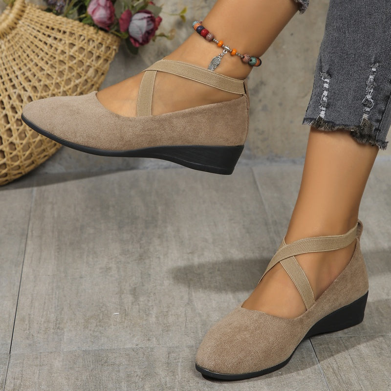 Triana: Zapatos de cuña de tira cruzada