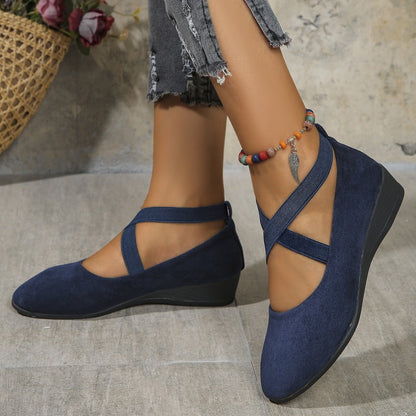 Triana: Zapatos de cuña de tira cruzada