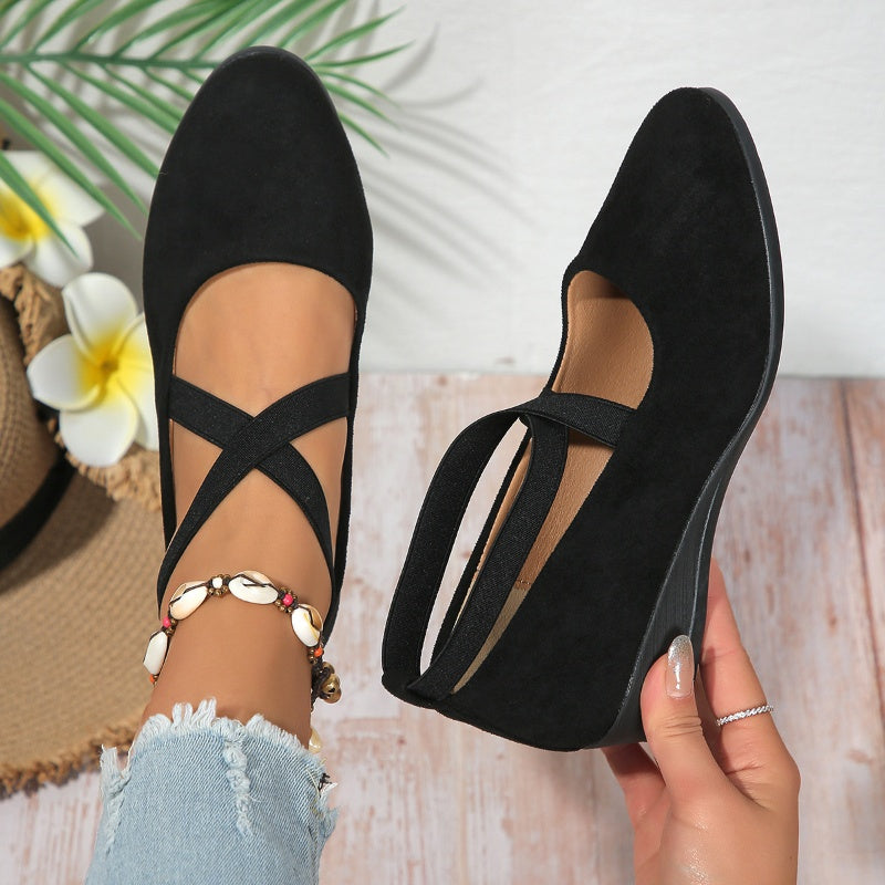 Triana: Zapatos de cuña de tira cruzada