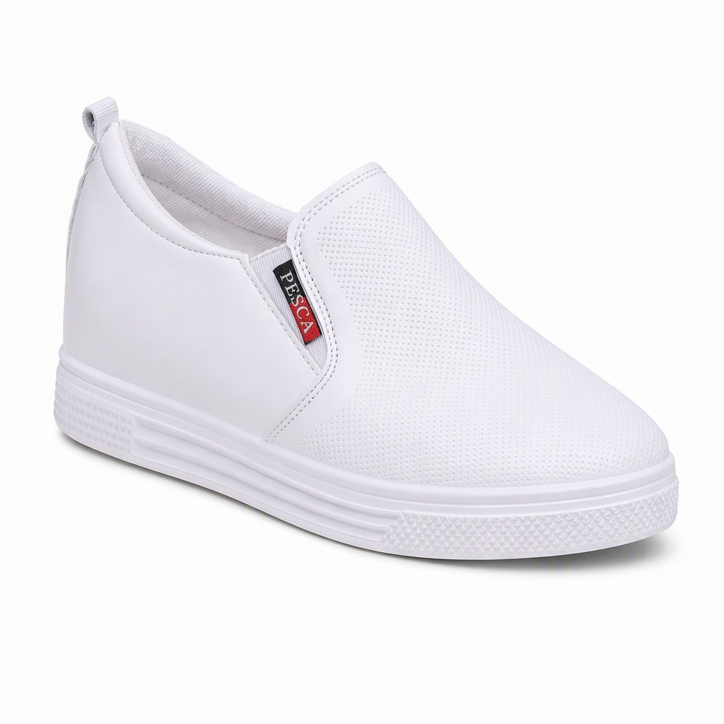 Irene: Zapatillas blancas con cuña
